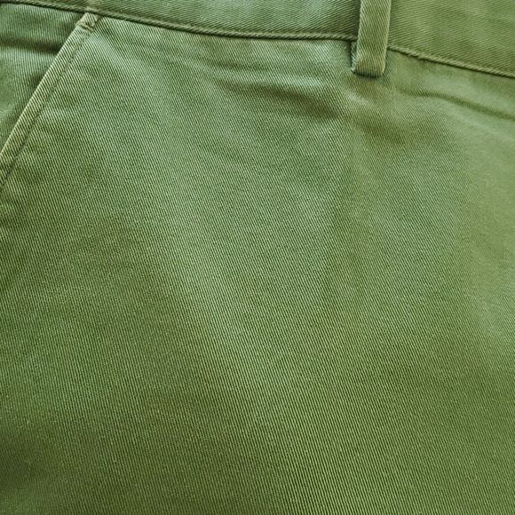 LANDS' END GREEN COTTON CHINO PANTS SIZE 36, WAIST 37, INSEAM 32 HOLIDAY (FLAWS) - Picture 10 of 11